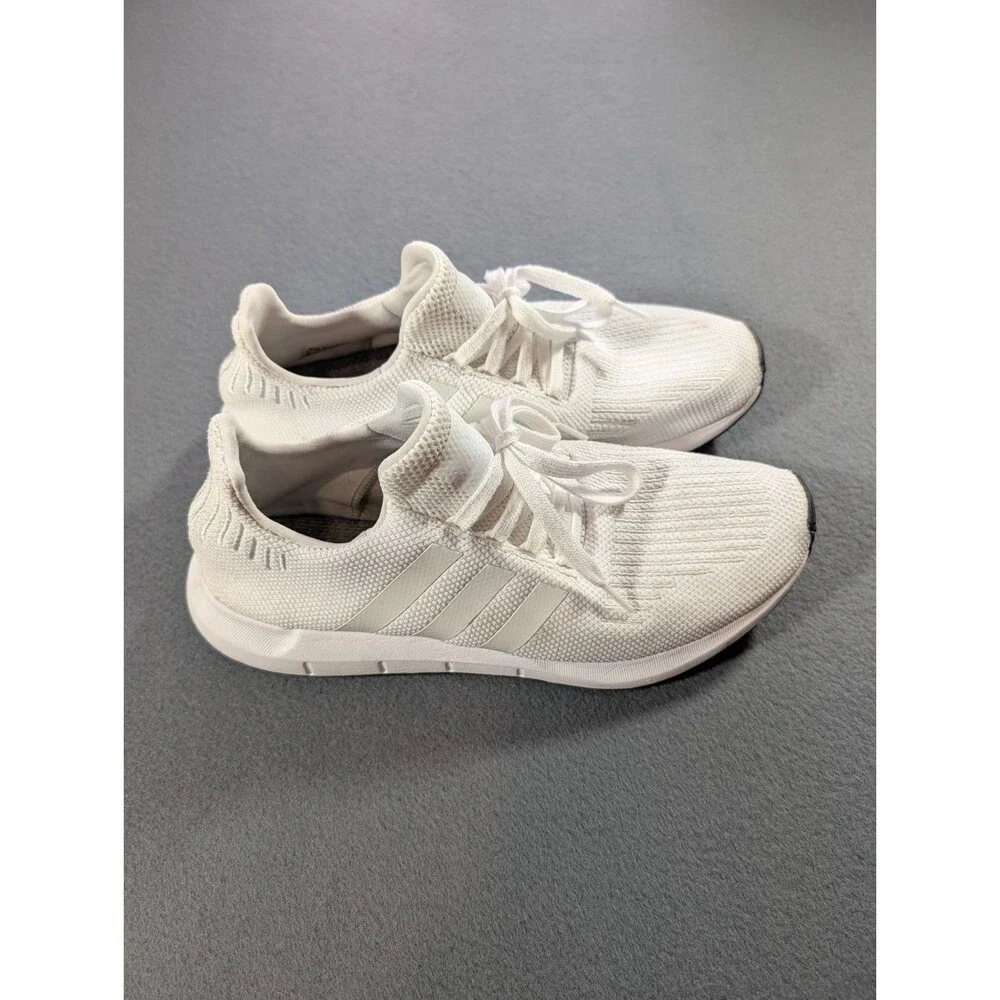 Adidas Swift Run Mens Size 11 White Knit Running Shoes Sneakers Athletic